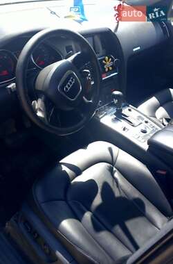 Внедорожник / Кроссовер Audi Q7 2007 в 