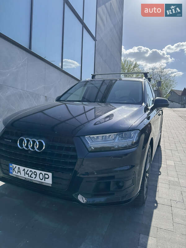 Внедорожник / Кроссовер Audi Q7 2017 в Киеве