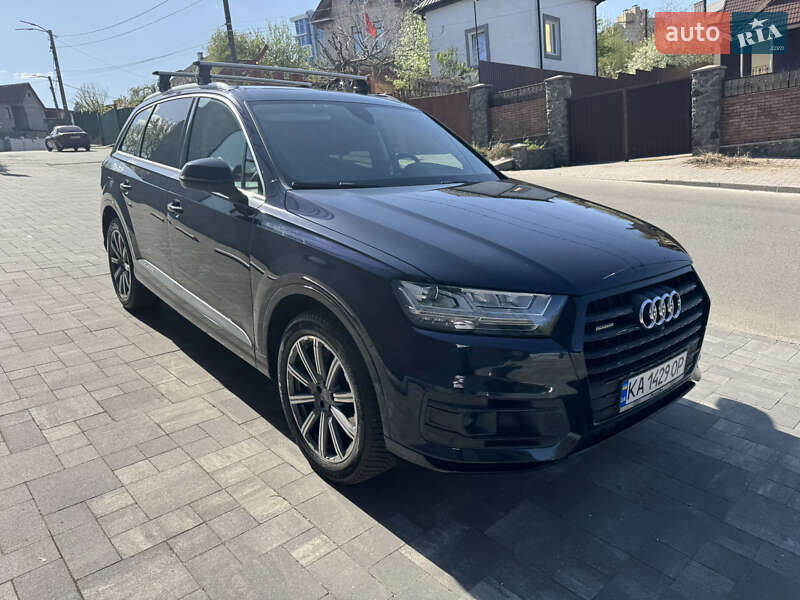 Внедорожник / Кроссовер Audi Q7 2017 в Киеве