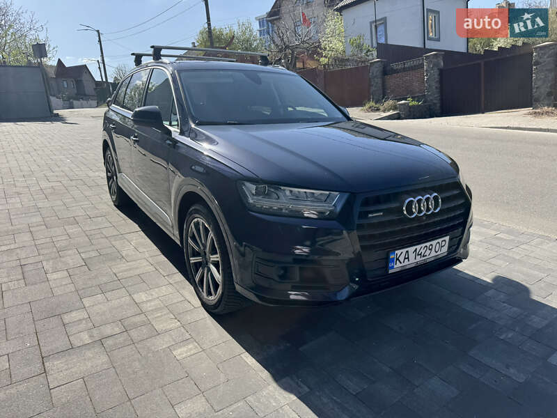Внедорожник / Кроссовер Audi Q7 2017 в Киеве