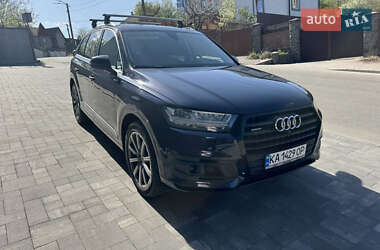 Позашляховик / Кросовер Audi Q7 2017 в 