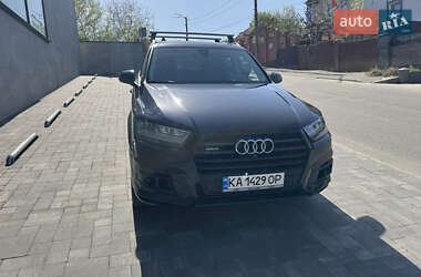 Позашляховик / Кросовер Audi Q7 2017 в 