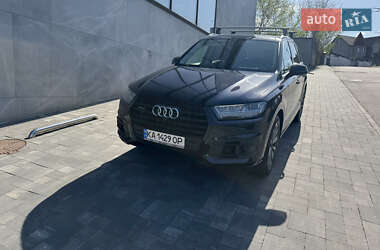 Позашляховик / Кросовер Audi Q7 2017 в 