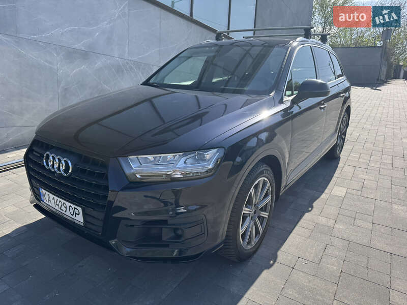 Внедорожник / Кроссовер Audi Q7 2017 в Киеве