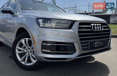 Внедорожник / Кроссовер Audi Q7 2018 в 