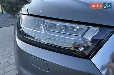 Позашляховик / Кросовер Audi Q7 2016 в 