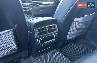 Позашляховик / Кросовер Audi Q7 2016 в 