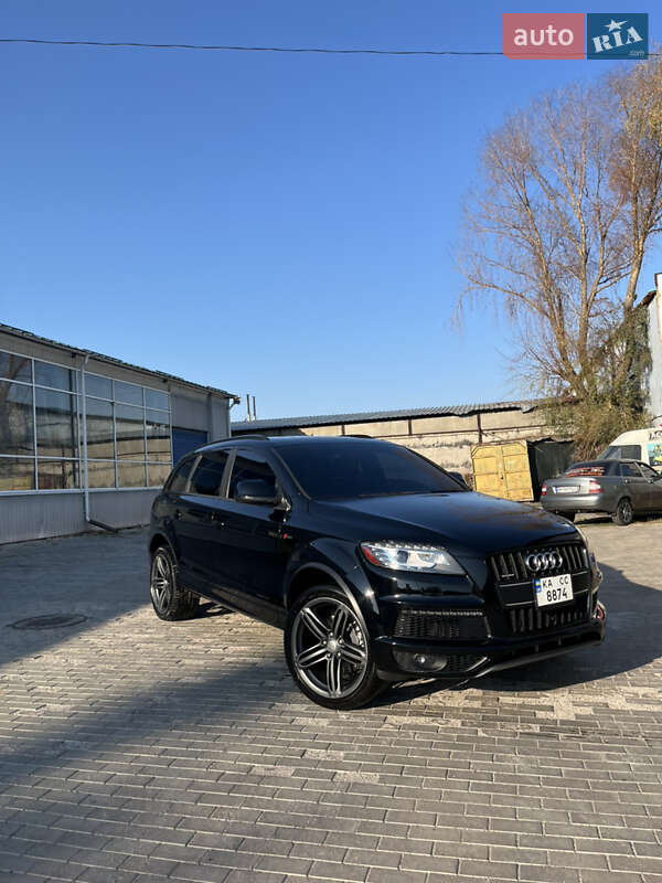 Внедорожник / Кроссовер Audi Q7 2013 в 