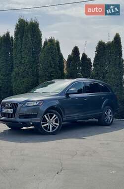 Внедорожник / Кроссовер Audi Q7 2015 в 