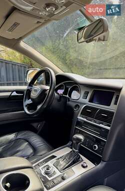 Внедорожник / Кроссовер Audi Q7 2015 в 