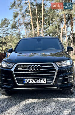 Позашляховик / Кросовер Audi Q7 2016 в 