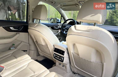 Внедорожник / Кроссовер Audi Q7 2018 в 