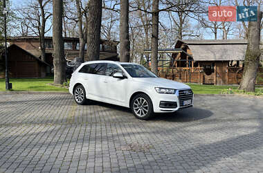 Внедорожник / Кроссовер Audi Q7 2018 в 