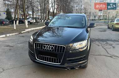 Внедорожник / Кроссовер Audi Q7 2012 в 