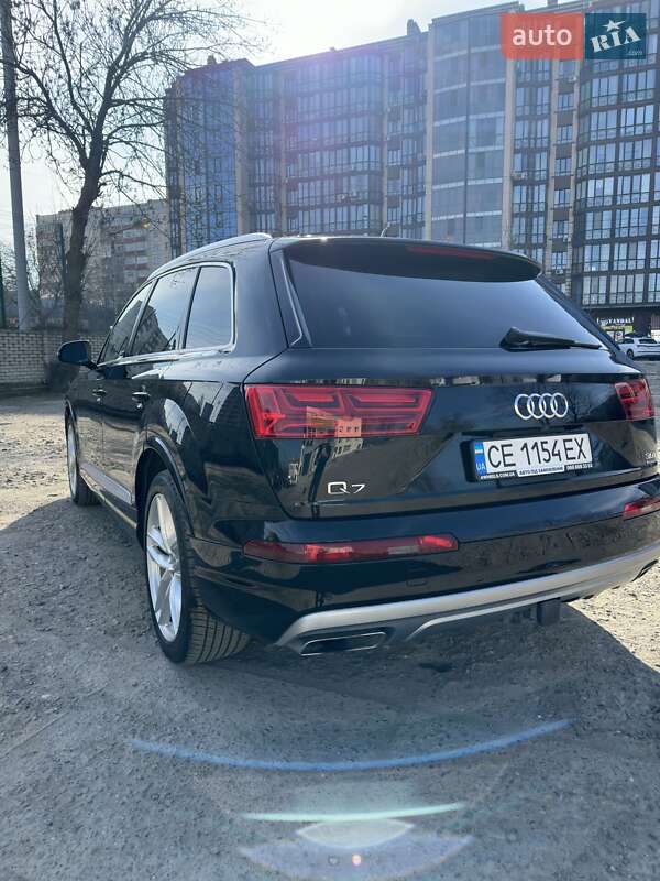 Внедорожник / Кроссовер Audi Q7 2017 в Черновцах