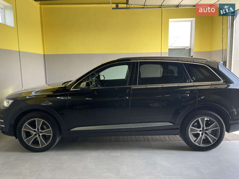 Внедорожник / Кроссовер Audi Q7 2017 в Запорожье