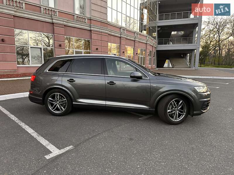 Внедорожник / Кроссовер Audi Q7 2018 в Одессе фото 3 Внедорожник / Кроссовер Audi Q7 2018 в Одессе