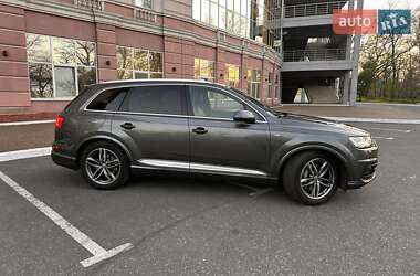 Внедорожник / Кроссовер Audi Q7 2018 в 