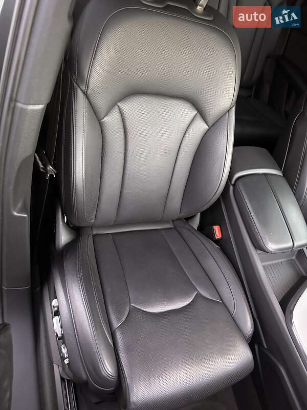 Внедорожник / Кроссовер Audi Q7 2018 в Одессе фото 12 Внедорожник / Кроссовер Audi Q7 2018 в Одессе