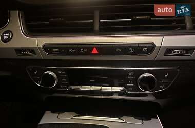 Внедорожник / Кроссовер Audi Q7 2018 в 