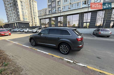 Внедорожник / Кроссовер Audi Q7 2018 в 