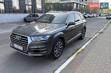 Внедорожник / Кроссовер Audi Q7 2018 в 