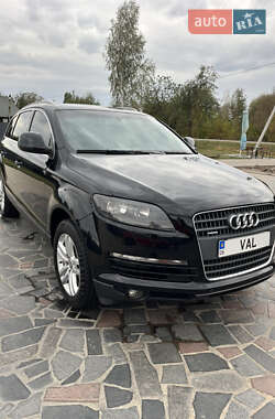 Внедорожник / Кроссовер Audi Q7 2009 в 
