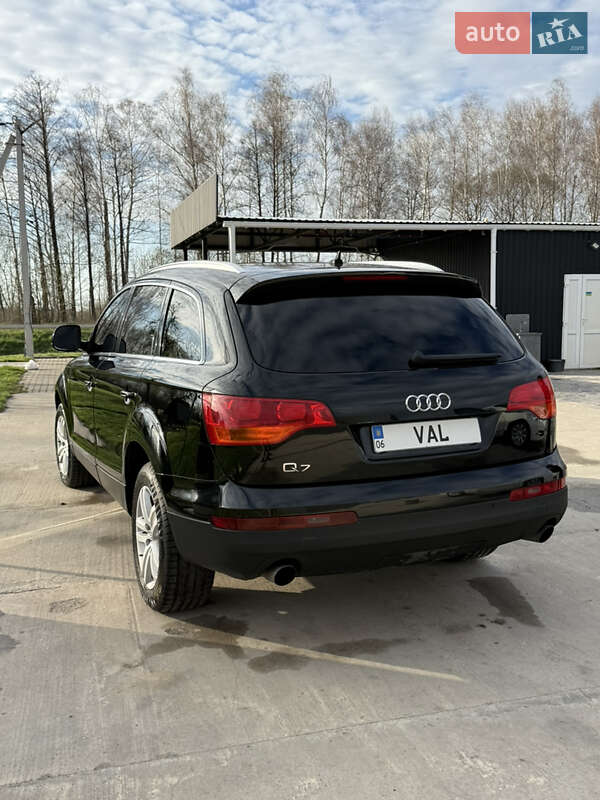 Позашляховик / Кросовер Audi Q7 2009 в Києві фото 39 Позашляховик / Кросовер Audi Q7 2009 в Києві