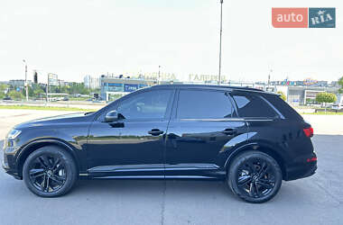 Внедорожник / Кроссовер Audi Q7 2020 в 