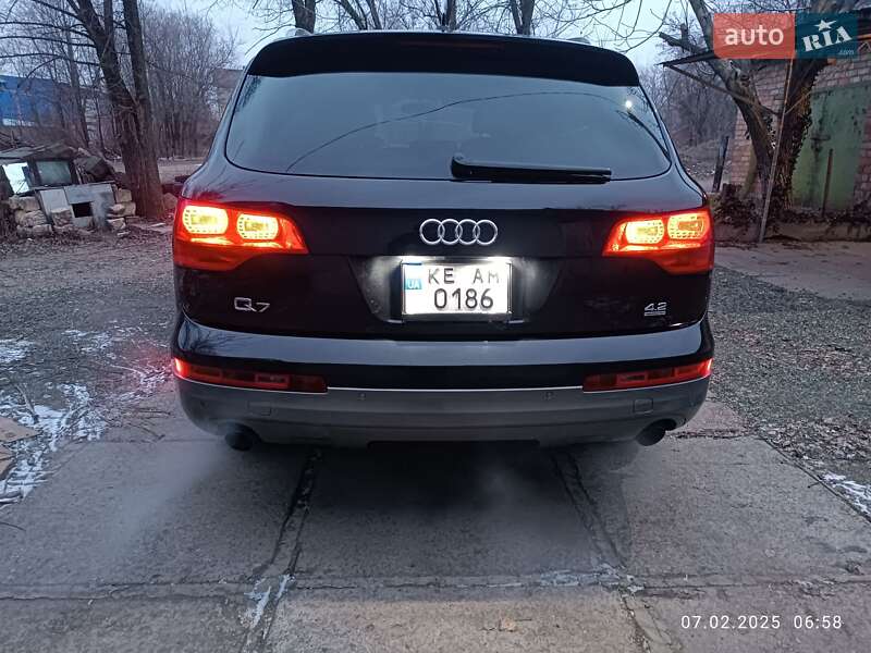 Внедорожник / Кроссовер Audi Q7 2007 в Никополе
