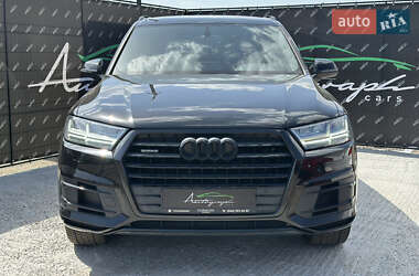 Внедорожник / Кроссовер Audi Q7 2016 в 