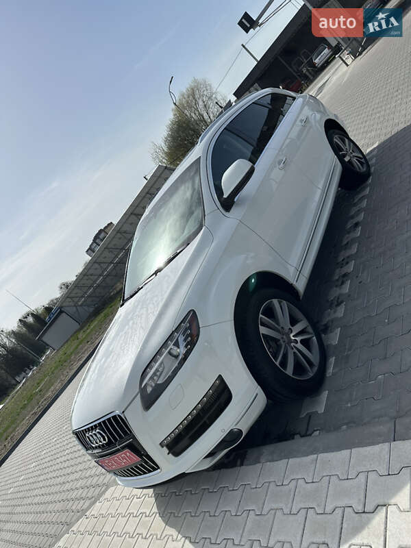 Внедорожник / Кроссовер Audi Q7 2014 в Владимире