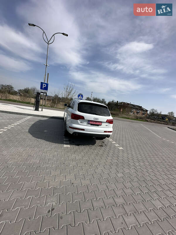 Внедорожник / Кроссовер Audi Q7 2014 в Владимире