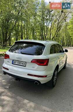 Внедорожник / Кроссовер Audi Q7 2013 в 