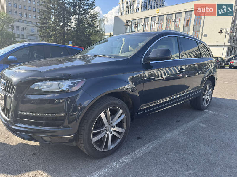 Позашляховик / Кросовер Audi Q7 2012 в Рівному