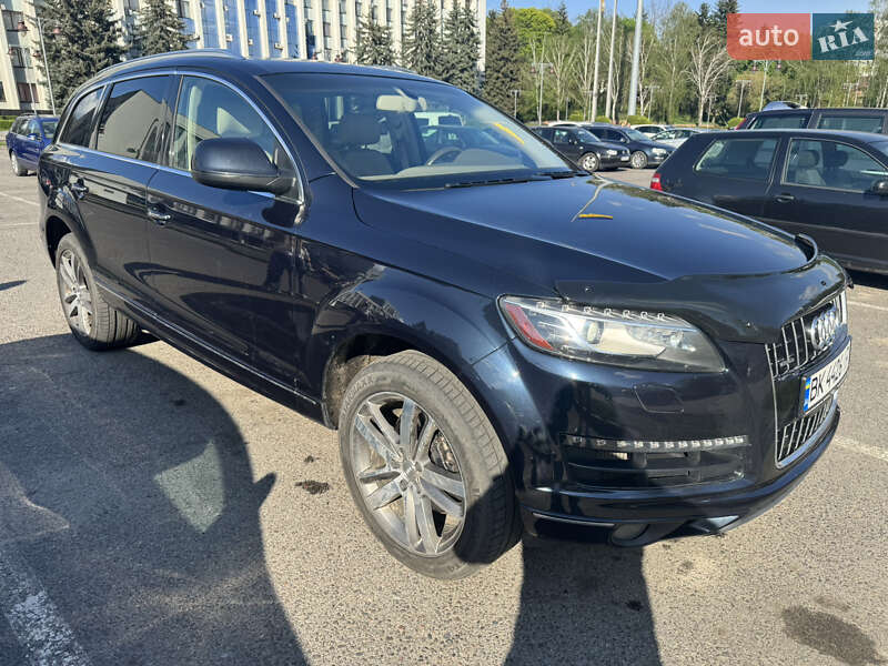 Позашляховик / Кросовер Audi Q7 2012 в Рівному