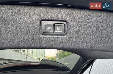 Внедорожник / Кроссовер Audi Q7 2023 в 
