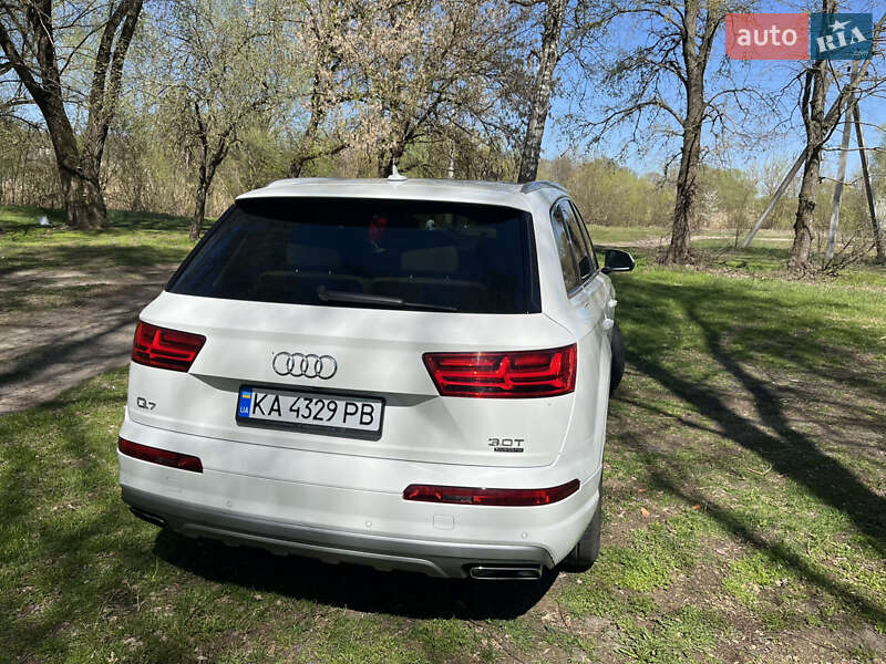 Позашляховик / Кросовер Audi Q7 2016 в Києві фото 28 Позашляховик / Кросовер Audi Q7 2016 в Києві
