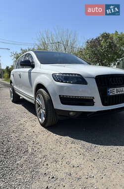 Внедорожник / Кроссовер Audi Q7 2013 в 