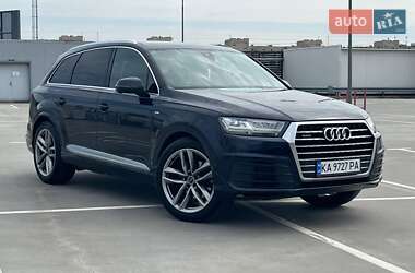 Внедорожник / Кроссовер Audi Q7 2015 в 