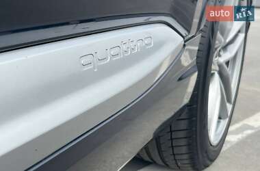 Внедорожник / Кроссовер Audi Q7 2015 в 