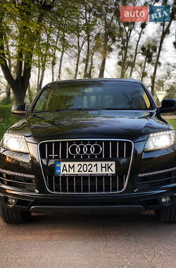 Внедорожник / Кроссовер Audi Q7 2013 в 