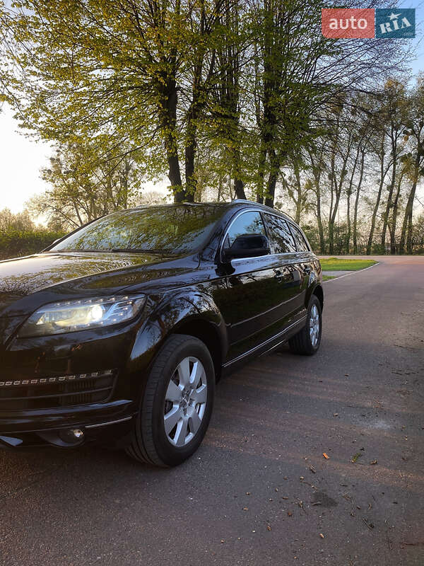 Внедорожник / Кроссовер Audi Q7 2013 в Киеве
