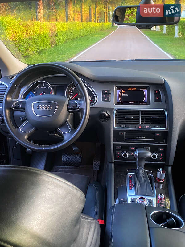 Внедорожник / Кроссовер Audi Q7 2013 в Киеве