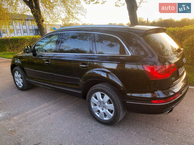 Внедорожник / Кроссовер Audi Q7 2013 в Киеве