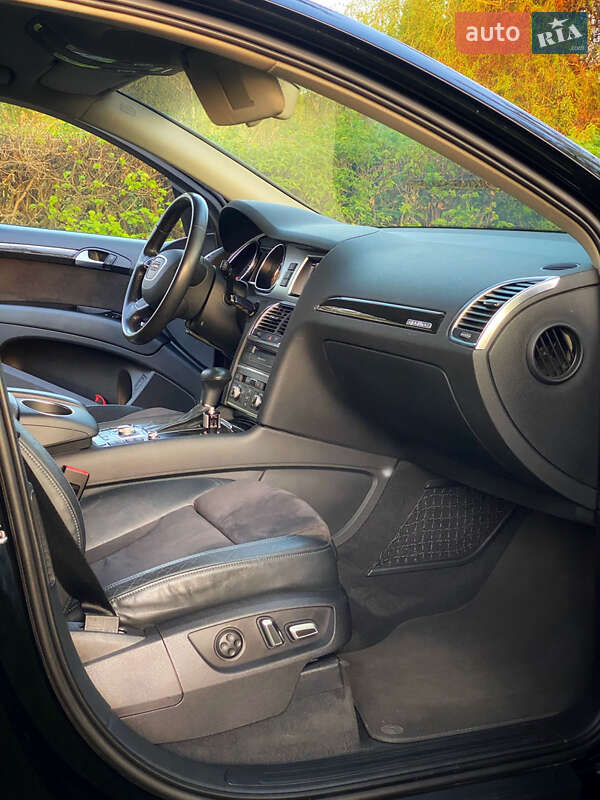 Внедорожник / Кроссовер Audi Q7 2013 в Киеве