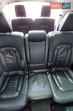 Внедорожник / Кроссовер Audi Q7 2012 в 