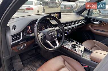 Внедорожник / Кроссовер Audi Q7 2016 в 
