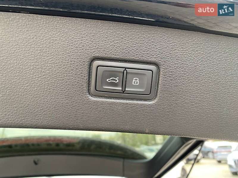 Позашляховик / Кросовер Audi Q7 2016 в Львові