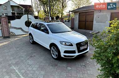 Позашляховик / Кросовер Audi Q7 2012 в 